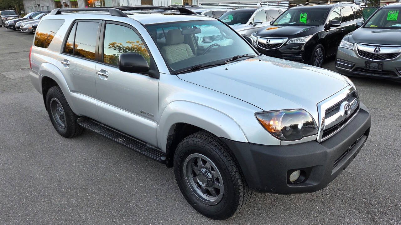 Used 2007 Toyota 4Runner SR5 AWD/4WD image 22
