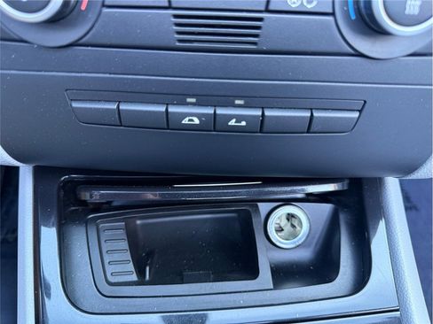 Used 2008 BMW 135i Convertible image 18