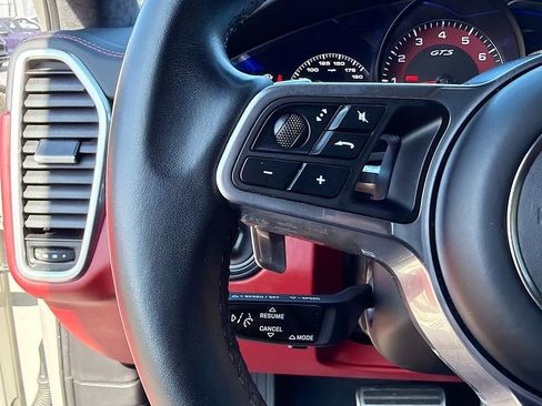 Used 2023 Porsche Cayenne GTS image 37