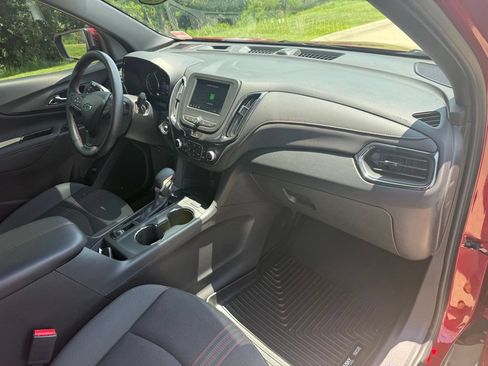 Used 2024 Chevrolet Equinox RS FWD image 24