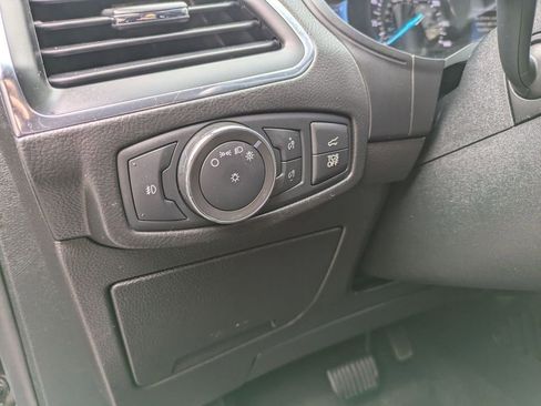 Used 2022 Ford Edge Titanium image 20