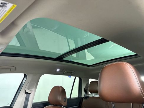 Used 2023 Volkswagen Atlas SE w/ Panoramic Sunroof Package AWD/4WD image 26