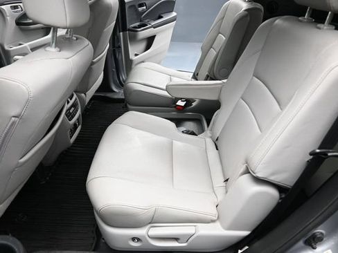 Used 2016 Honda Pilot Elite image 23