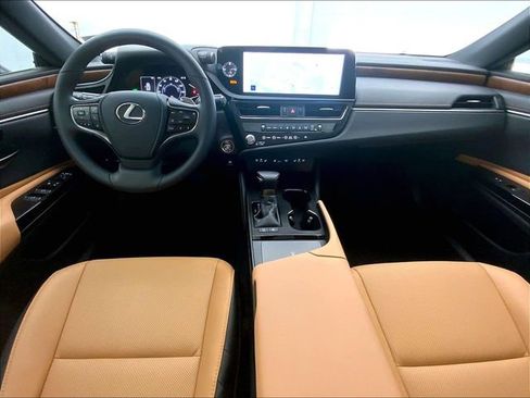 Used 2025 Lexus ES 300h F Sport w/ Technology Package FWD image 12