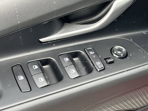 New 2026 Hyundai Elantra SE image 14