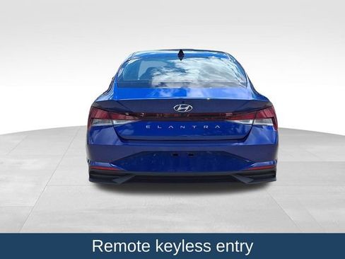 Used 2023 Hyundai Elantra SEL FWD image 6