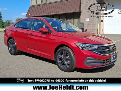 Used 2023 Volkswagen Jetta SE w/ Panoramic Sunroof Package