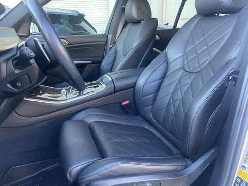 Certified 2023 BMW X5 xDrive40i image 9