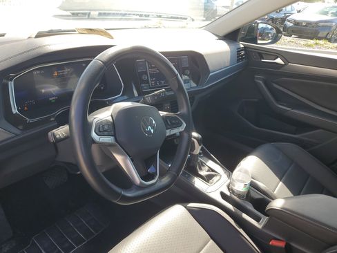 Used 2024 Volkswagen Jetta SE image 24