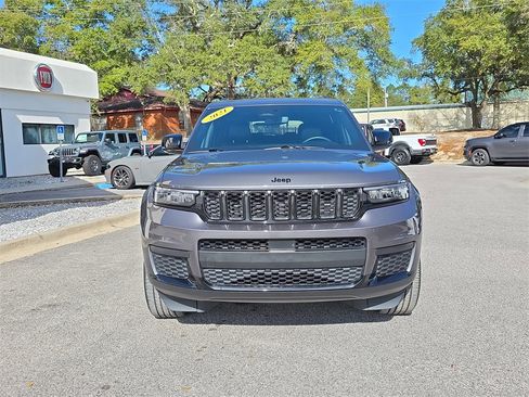 Used 2021 Jeep Grand Cherokee L Laredo image 10