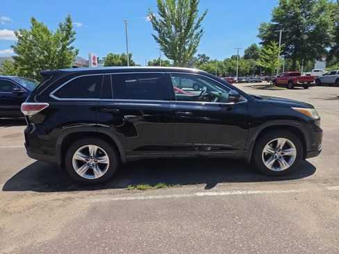 Used 2015 Toyota Highlander Limited AWD/4WD image 2