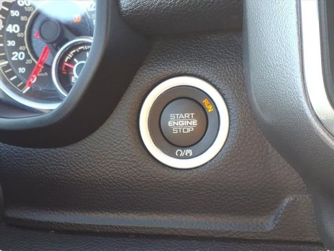 Used 2024 RAM 1500 Laramie image 27