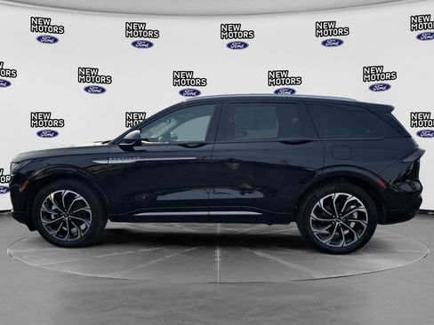 Used 2024 Lincoln Nautilus Reserve w/ Equipment Group 202A AWD/4WD image 14