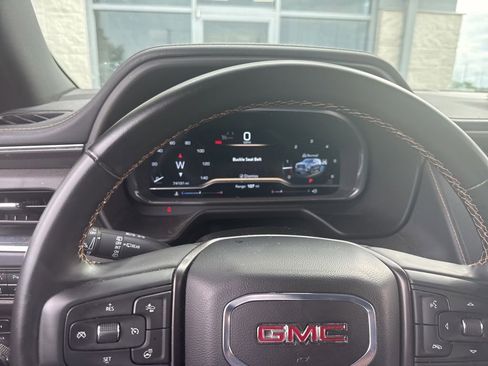 Used 2024 GMC Yukon AT4 w/ Technology Package AWD/4WD image 18