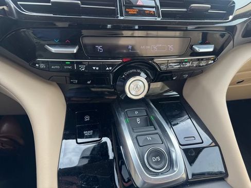 Used 2025 Acura MDX SH-AWD w/ Technology Package image 23