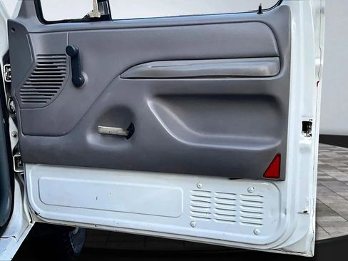 Used 1997 Ford F350 4x4 Regular Cab image 15