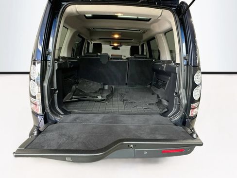 Used 2016 Land Rover LR4 AWD/4WD image 31