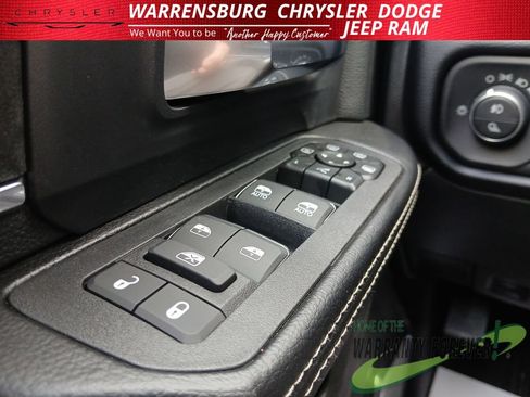New 2026 RAM 2500 Laramie AWD/4WD image 30