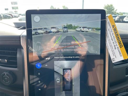 Used 2024 Ford Expedition Max King Ranch image 17