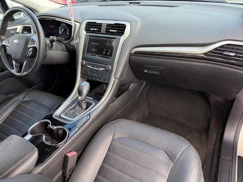 Used 2015 Ford Fusion SE w/ Equipment Group 202A image 16