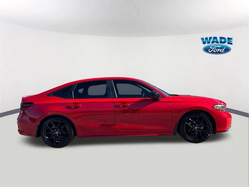 Used 2025 Honda Civic Sport image 4