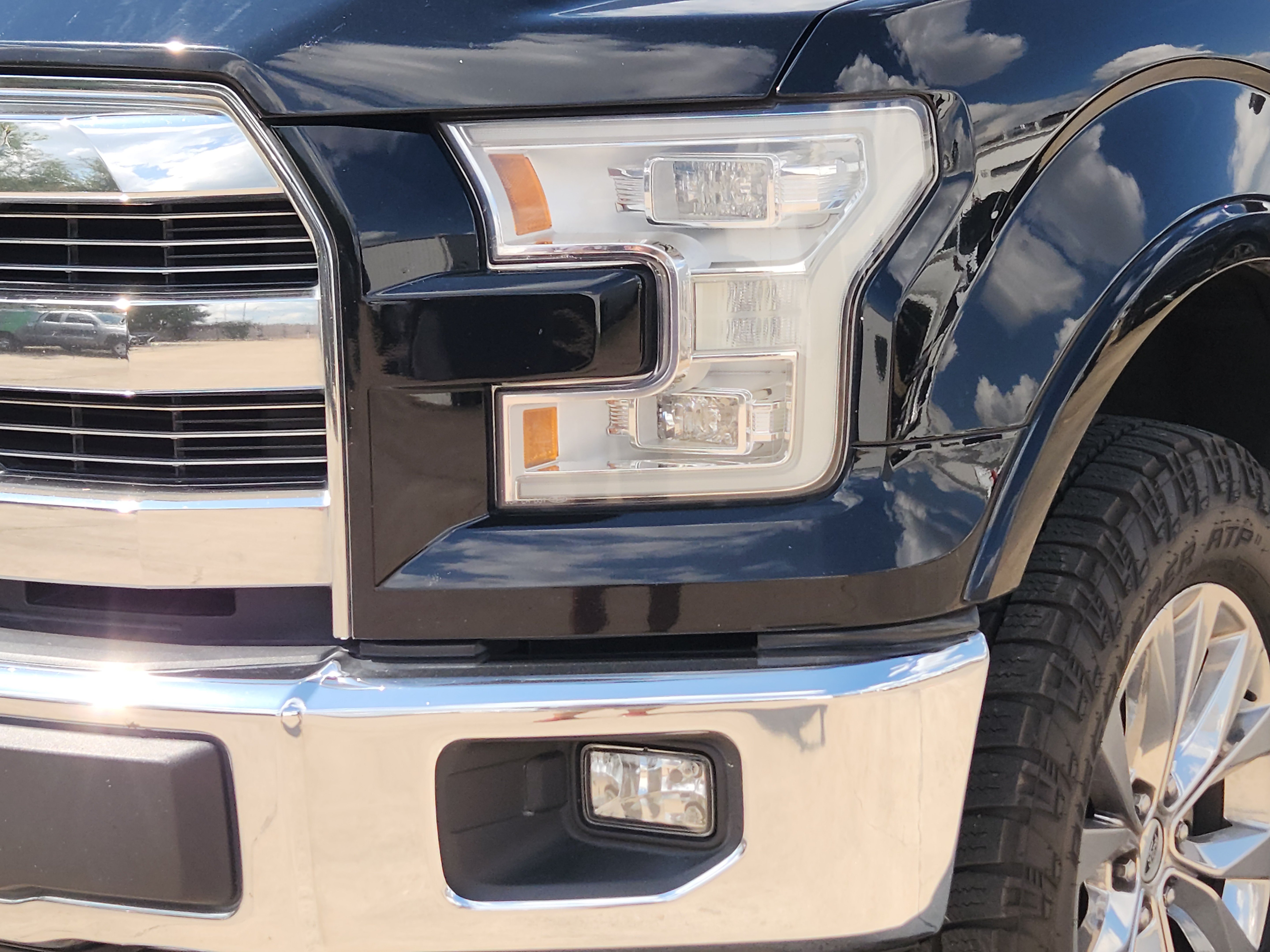 Used 2016 Ford F150 Lariat w/ Equipment Group 502A Luxury AWD/4WD image 6
