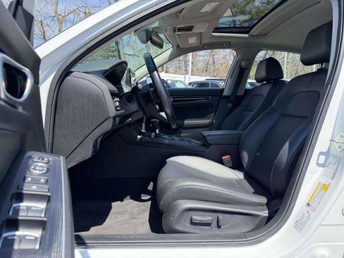 Used 2022 Honda Civic Touring image 15