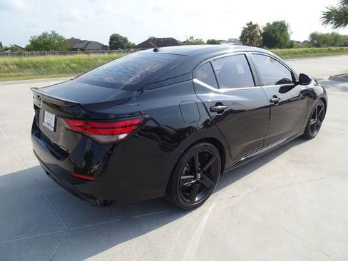 Used 2022 Nissan Sentra SR w/ Midnight Edition FWD image 4