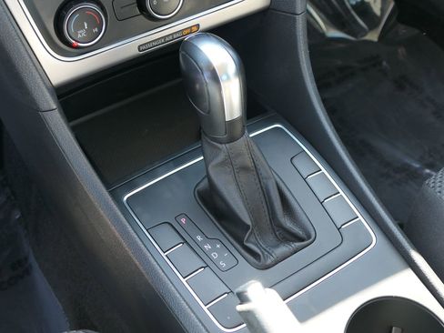 Used 2015 Volkswagen Passat 1.8T Limited Edition image 19