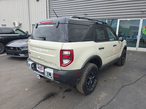 New 2025 Ford Bronco Sport Outer Banks w/ Sasquatch Outer Banks Package AWD/4WD image 6