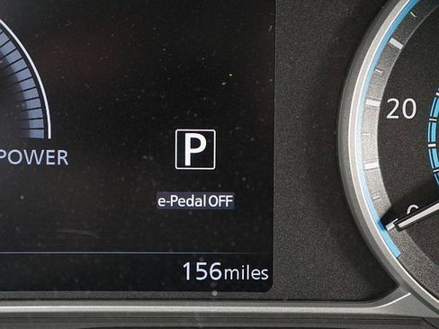 Used 2025 Nissan Leaf S image 26