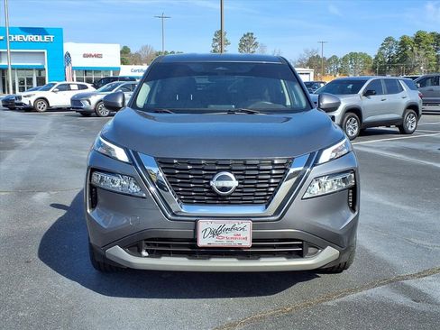Used 2023 Nissan Rogue SV AWD/4WD image 2