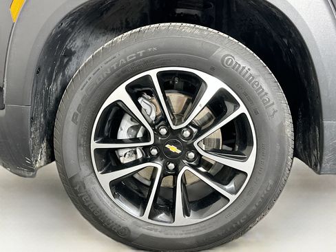 Used 2025 Chevrolet TrailBlazer LT AWD/4WD image 11