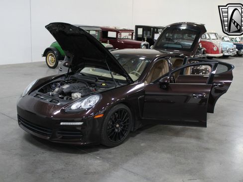 Used 2014 Porsche Panamera image 6
