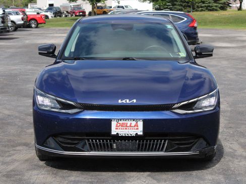 Used 2022 Kia EV6 Wind AWD/4WD image 2