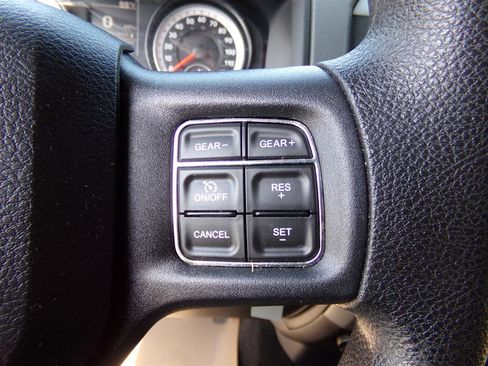 Used 2015 RAM 1500 Express AWD/4WD image 44