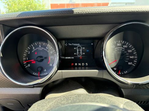 Used 2016 Ford Mustang Coupe RWD image 10