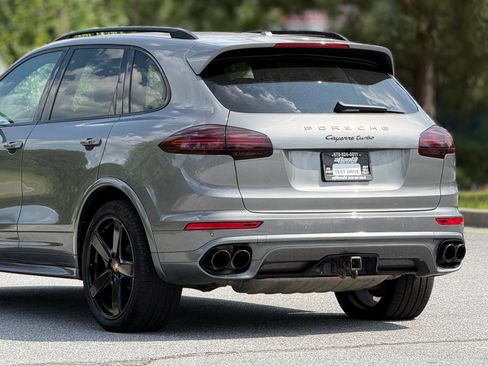 Used 2017 Porsche Cayenne S AWD/4WD image 47