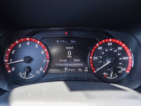 Used 2024 Nissan Frontier PRO-4X AWD/4WD image 26