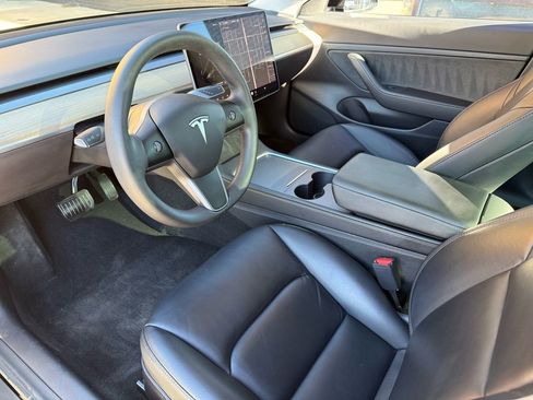 Used 2021 Tesla Model 3 Standard Range Plus image 26