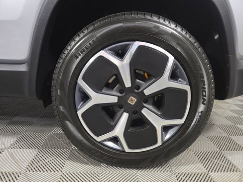 Used 2024 Rivian R1S Adventure AWD/4WD image 10