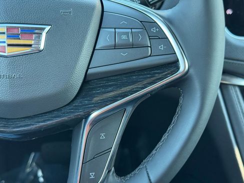 Certified 2025 Cadillac XT5 Premium Luxury image 31