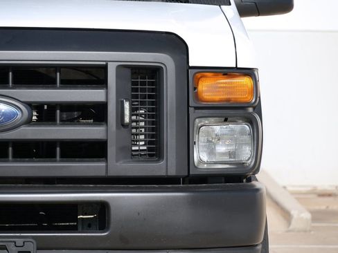 Used 2014 Ford E-150 and Econoline 150 w/ Power Group RWD image 19