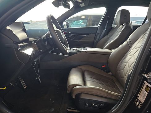 Used 2026 BMW 530i xDrive AWD/4WD image 8