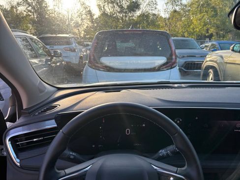 Used 2026 Buick Encore GX Preferred FWD image 32