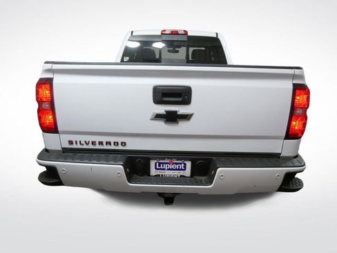 Used 2017 Chevrolet Silverado 1500 LT w/ Redline Edition AWD/4WD image 5