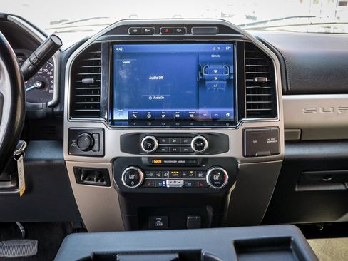 Used 2022 Ford F250 Lariat w/ FX4 Off-Road Package AWD/4WD image 18