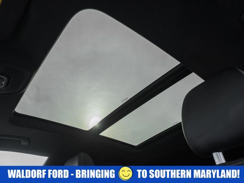 Used 2021 Audi Q8 Prestige w/ Prestige Package image 33