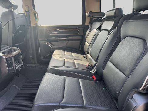 Used 2019 RAM 1500 Laramie AWD/4WD image 14