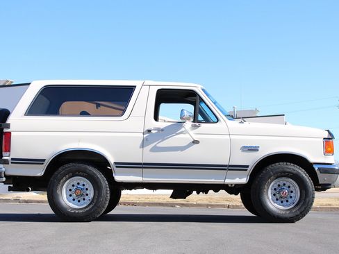 Used 1990 Ford Bronco AWD/4WD image 33